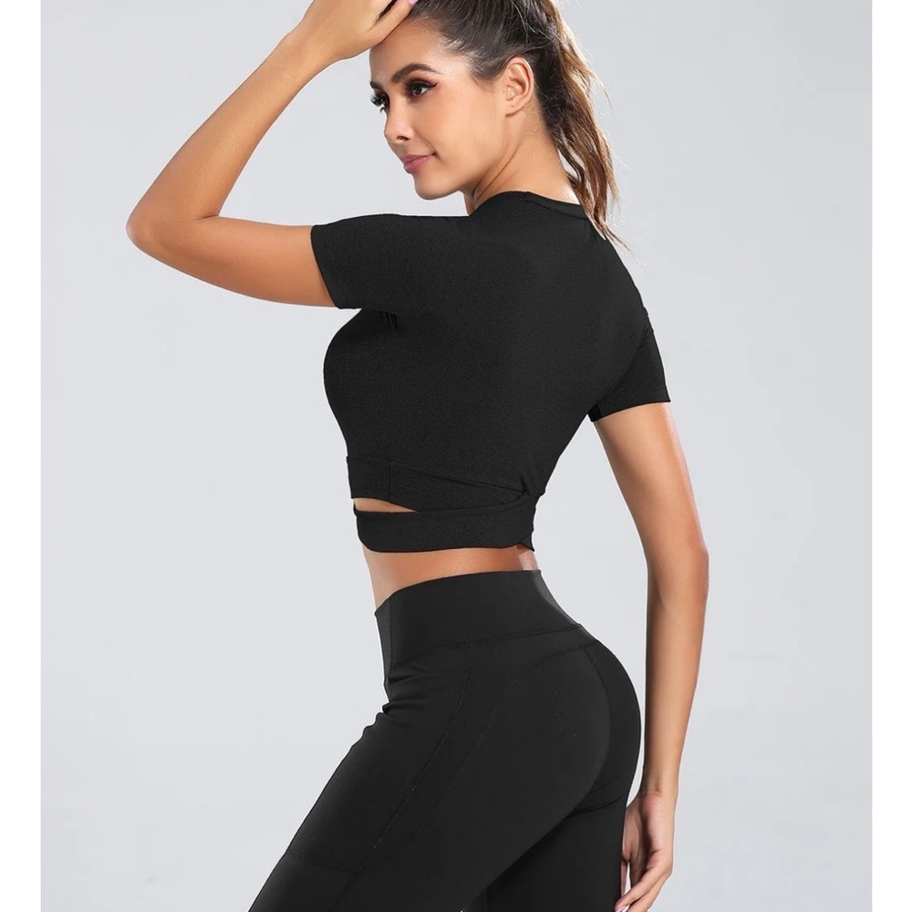Infinite Performance Black Workout Cutout Crop Top - Picture 2 of 5